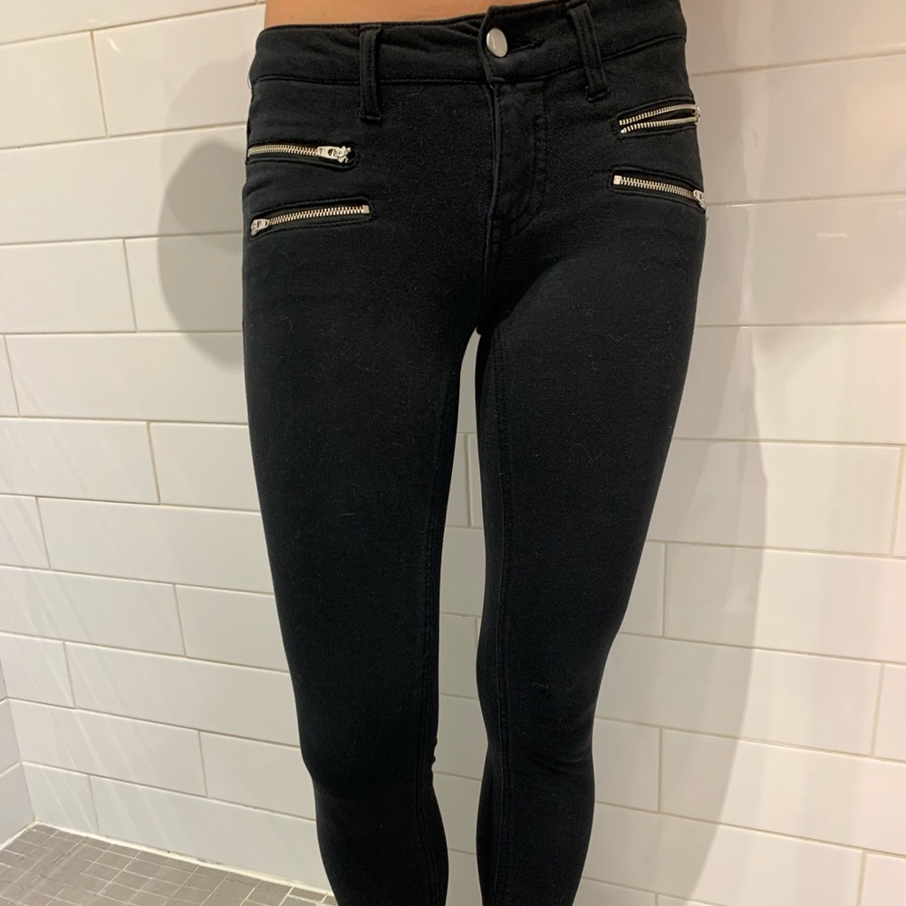 Black jeggings